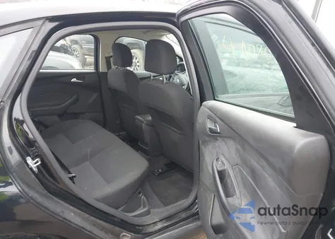 2016 Ford Focus Se z USA, uszkodzony, nr VIN 1FADP3F22GL208192